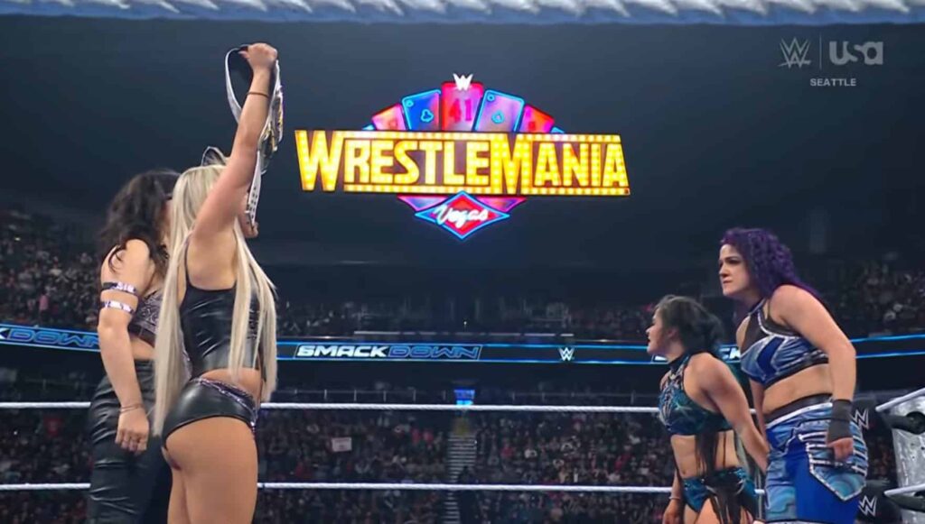 Lyra Valkyria and Bayley